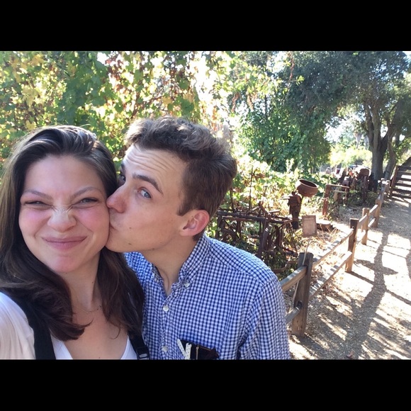 Hey there! 😊 - Picture 6 of 8